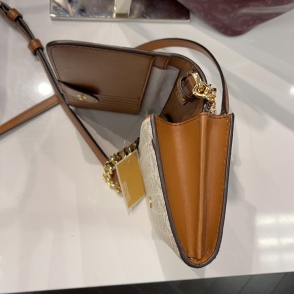 MICHAEL KORS Jet Set Travel Medium Phone Xbody Bag - Picture 14 of 16